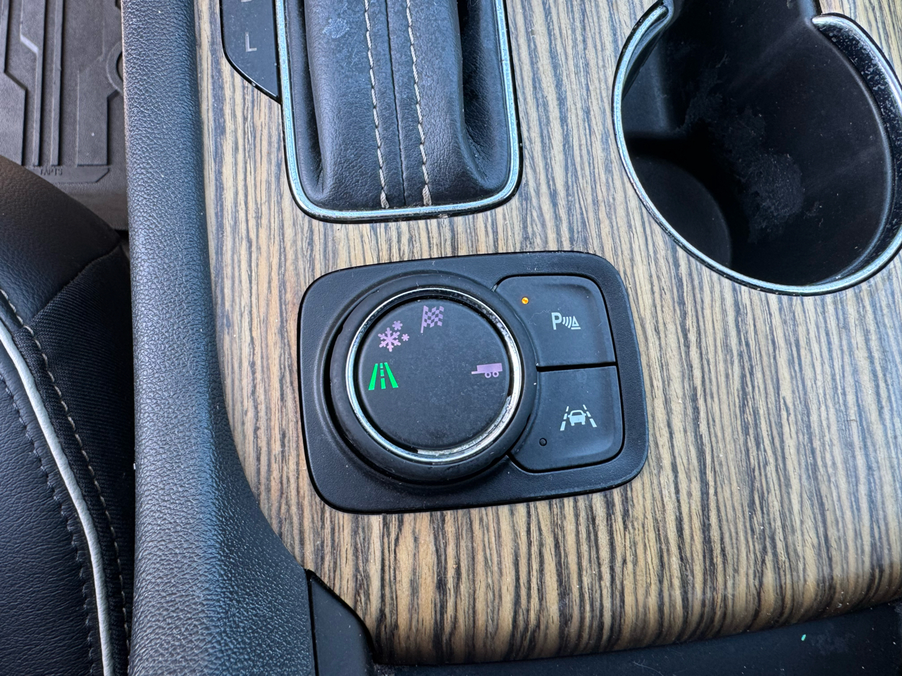 GMC Acadia FWD 4dr Denali 2019