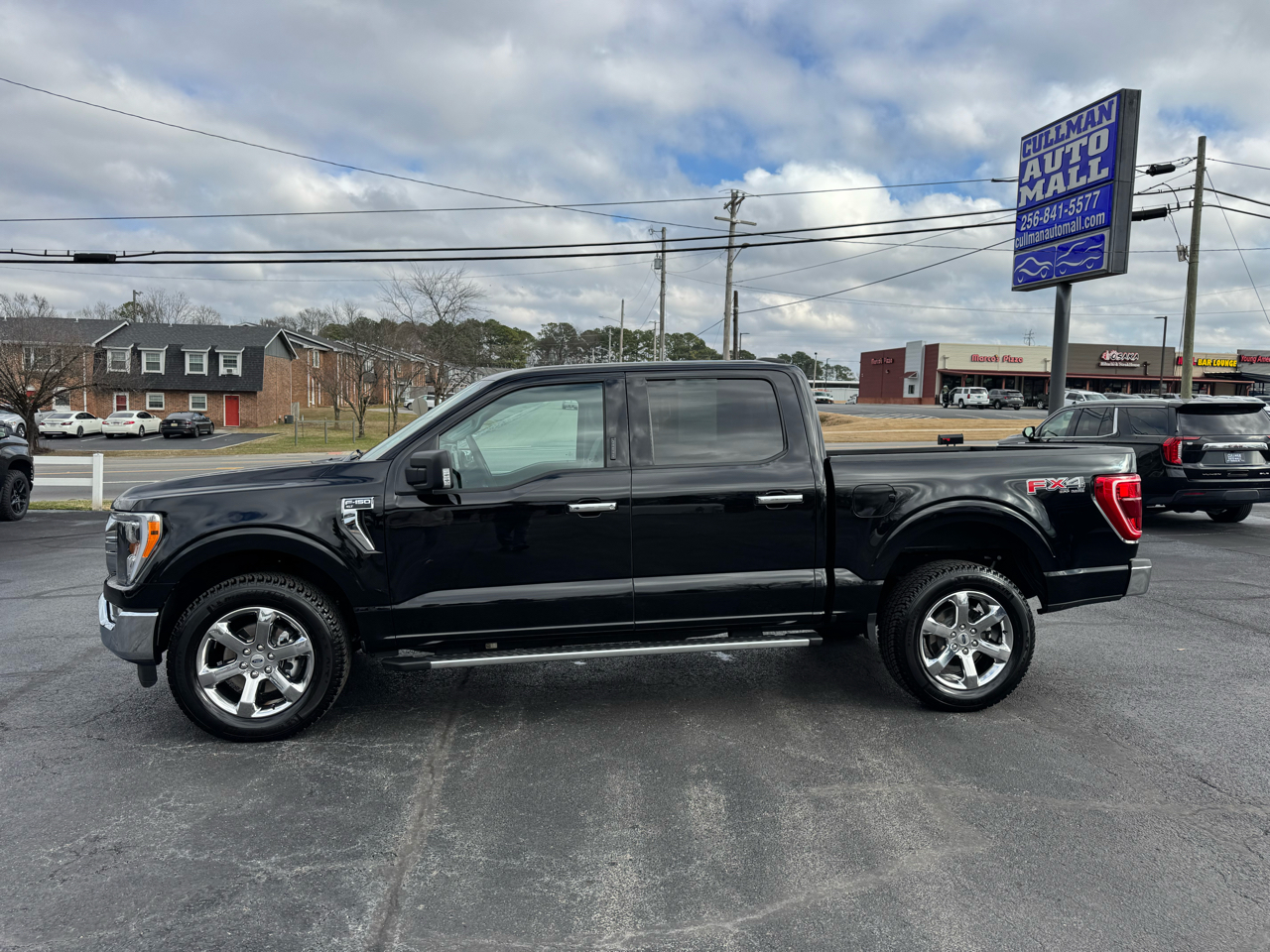 Ford F-150 4WD SuperCrew 145" XLT 2023