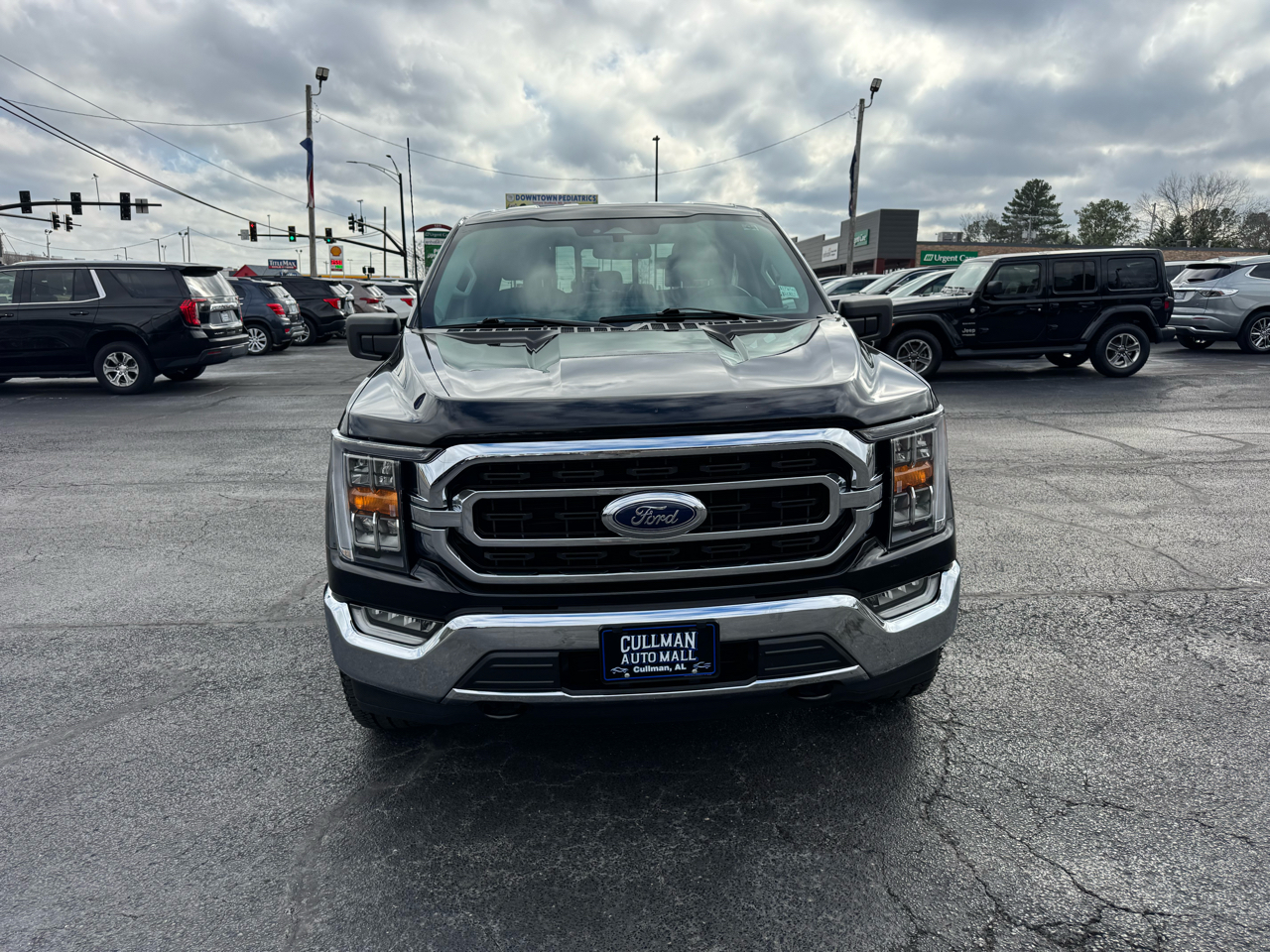 Ford F-150 4WD SuperCrew 145" XLT 2023