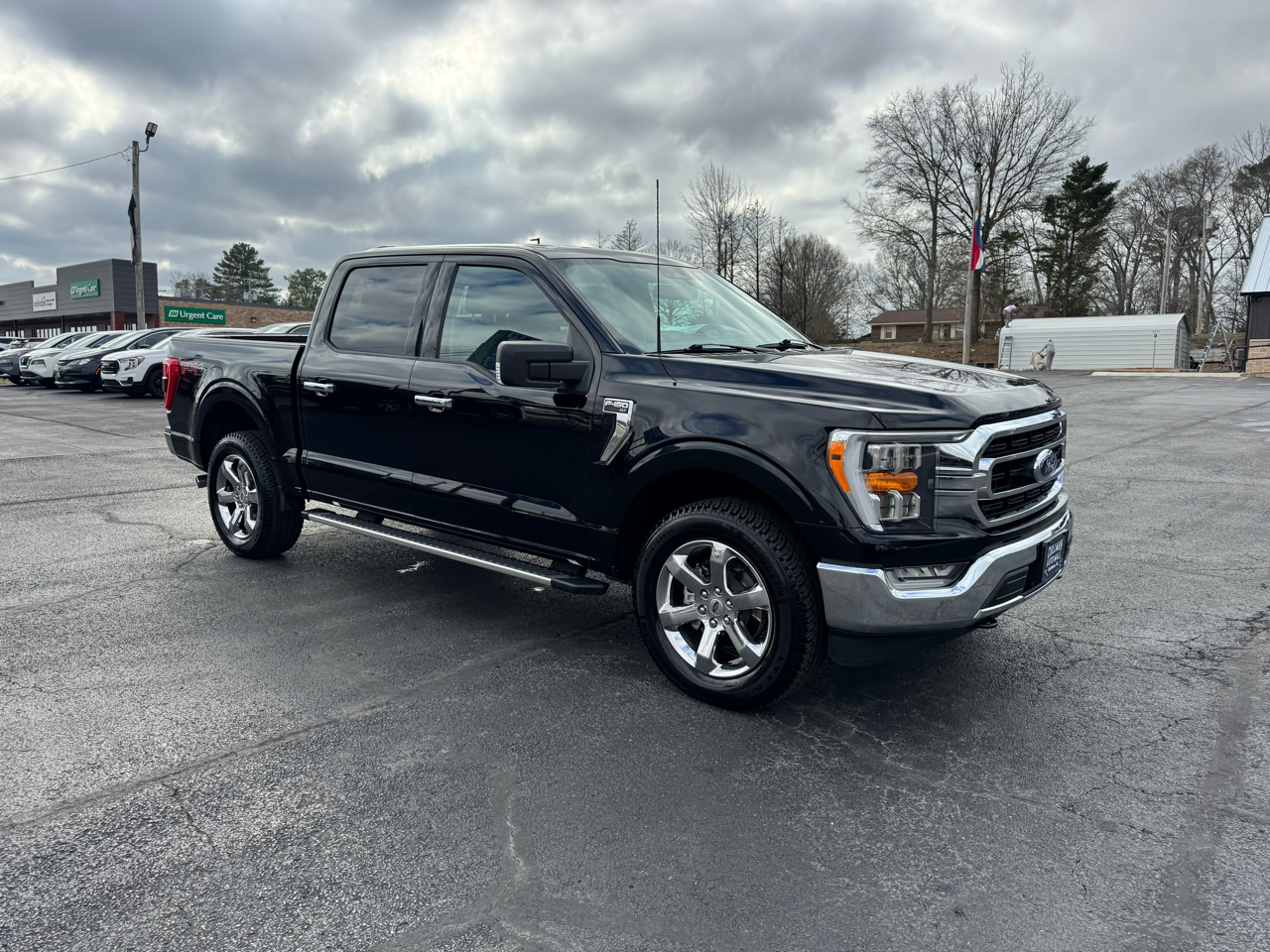 Ford F-150 4WD SuperCrew 145" XLT 2023