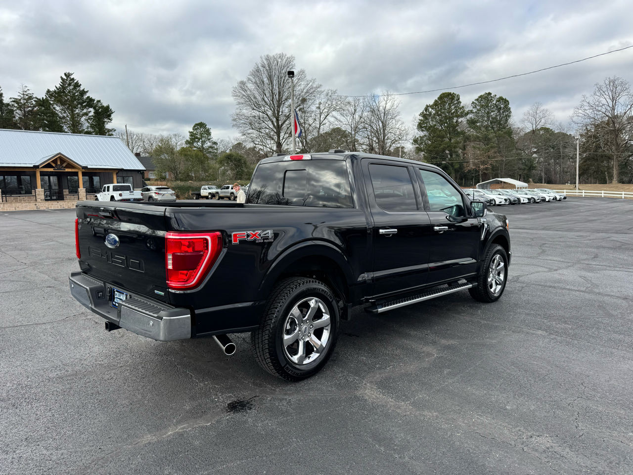 Ford F-150 4WD SuperCrew 145" XLT 2023