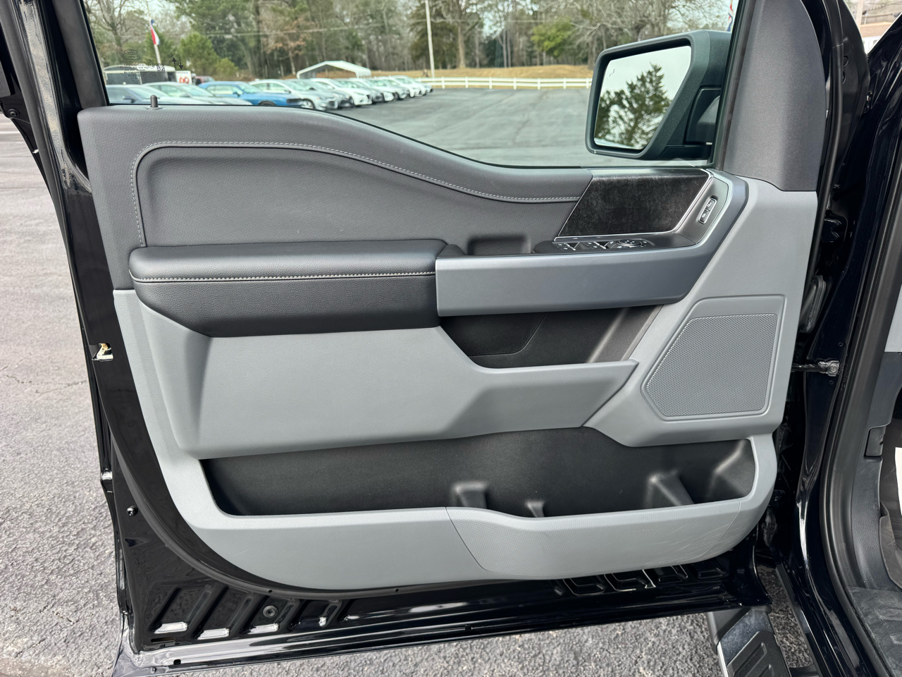 Ford F-150 4WD SuperCrew 145" XLT 2023