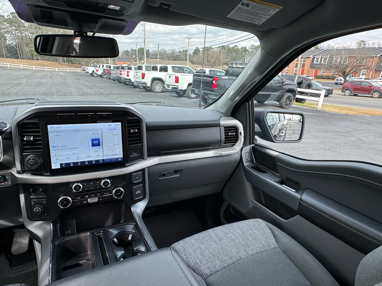 Ford F-150 4WD SuperCrew 145" XLT 2023