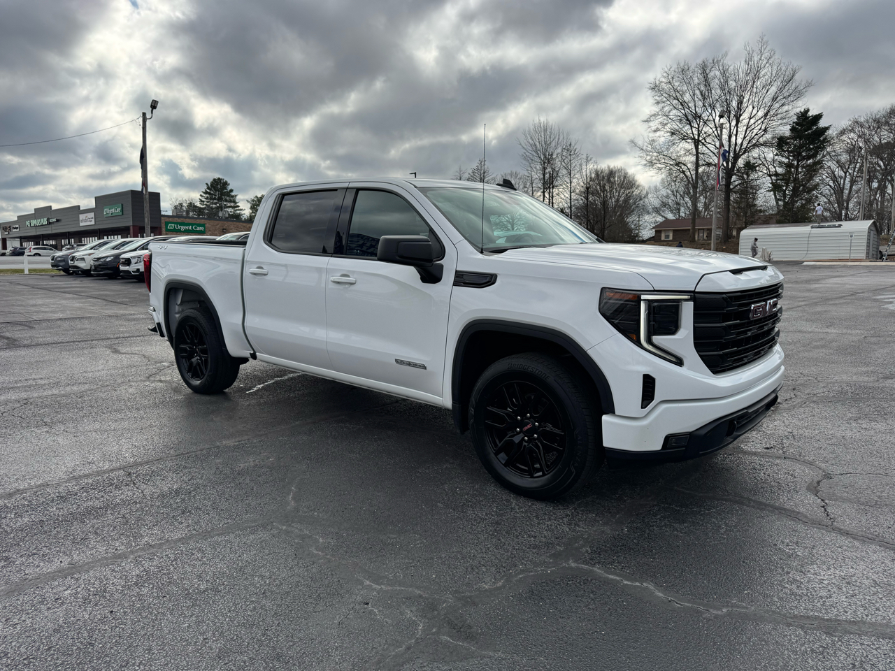 GMC Sierra 1500 4WD Crew Cab 147" Elevation w/3SB 2022