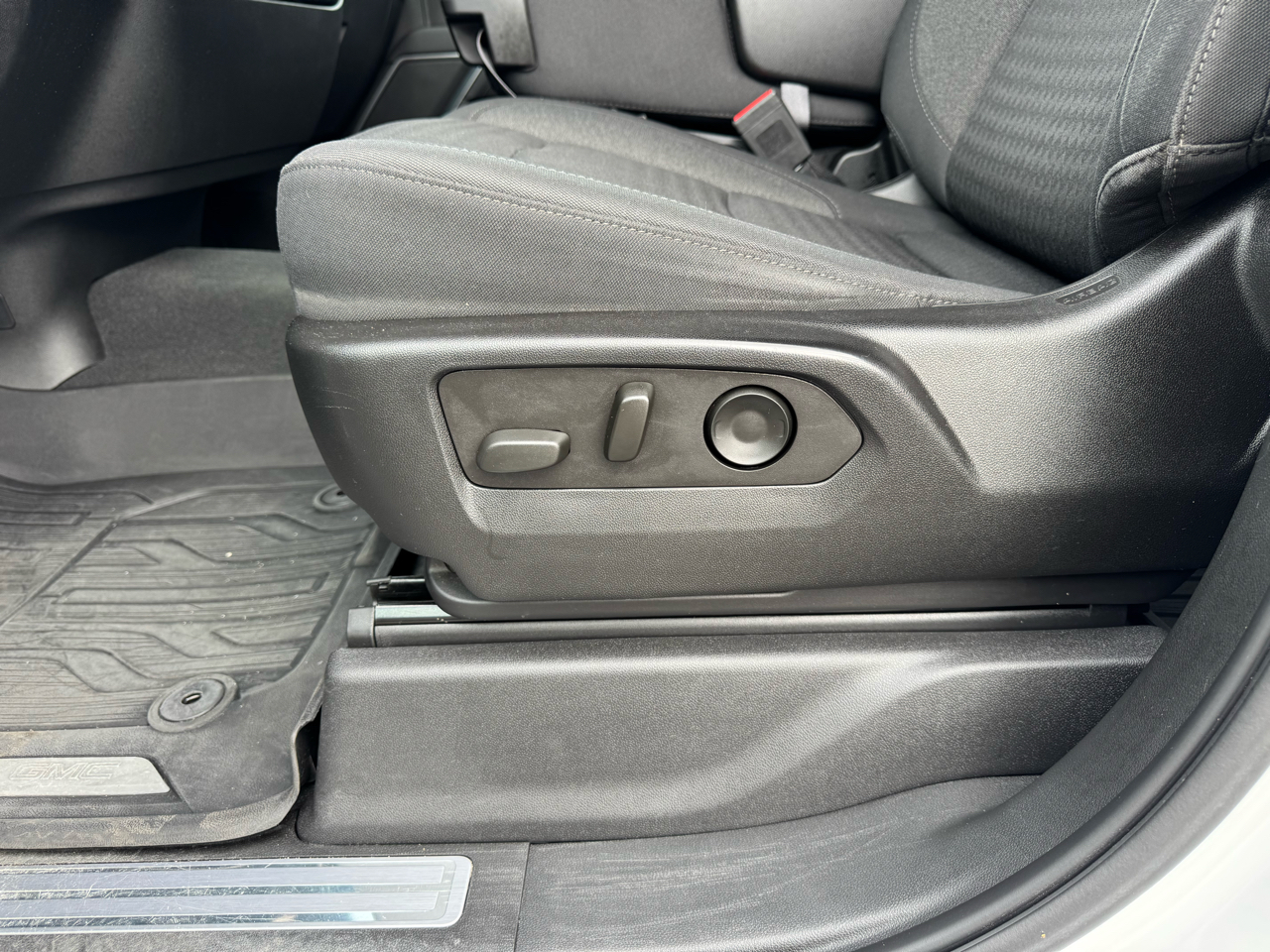 GMC Sierra 1500 4WD Crew Cab 147" Elevation w/3SB 2022