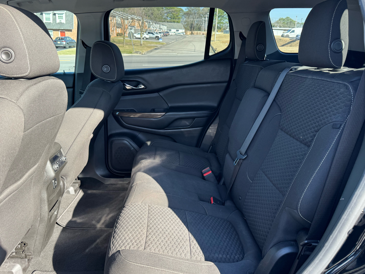 GMC Acadia FWD 4dr SLE w/SLE-2 2018