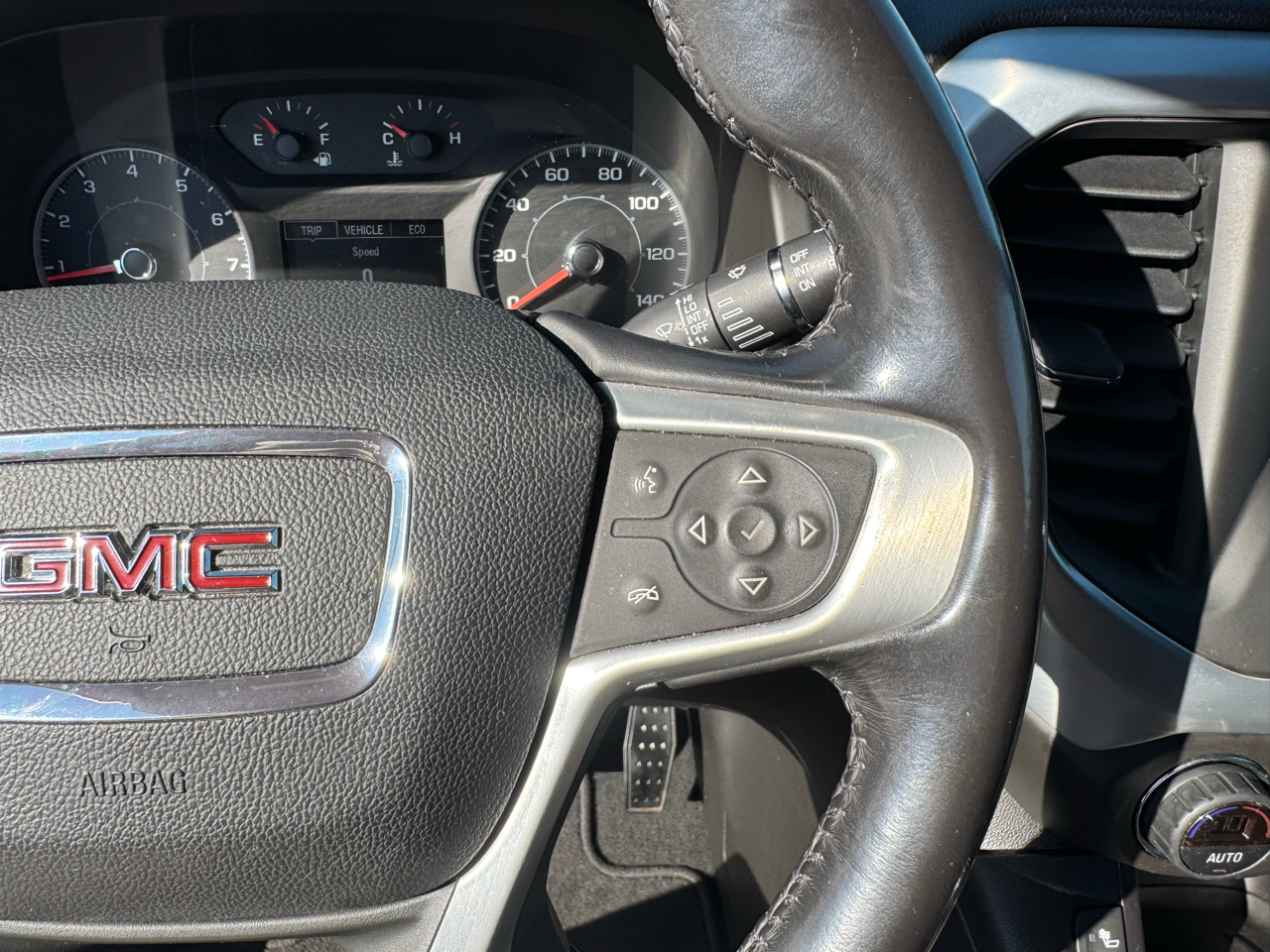 GMC Acadia FWD 4dr SLE w/SLE-2 2018