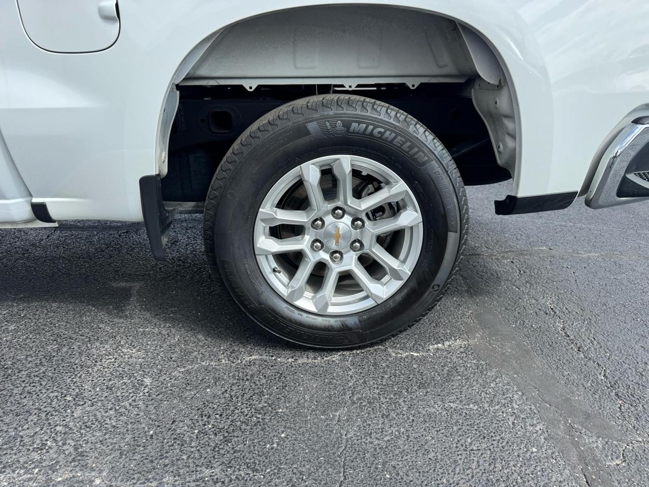 Chevrolet Silverado 1500 2WD Crew Cab 147" LT 2025