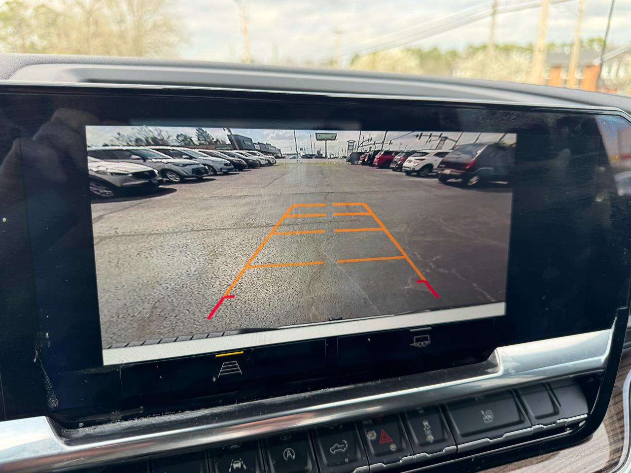 Chevrolet Silverado 1500 2WD Crew Cab 147" LT 2025