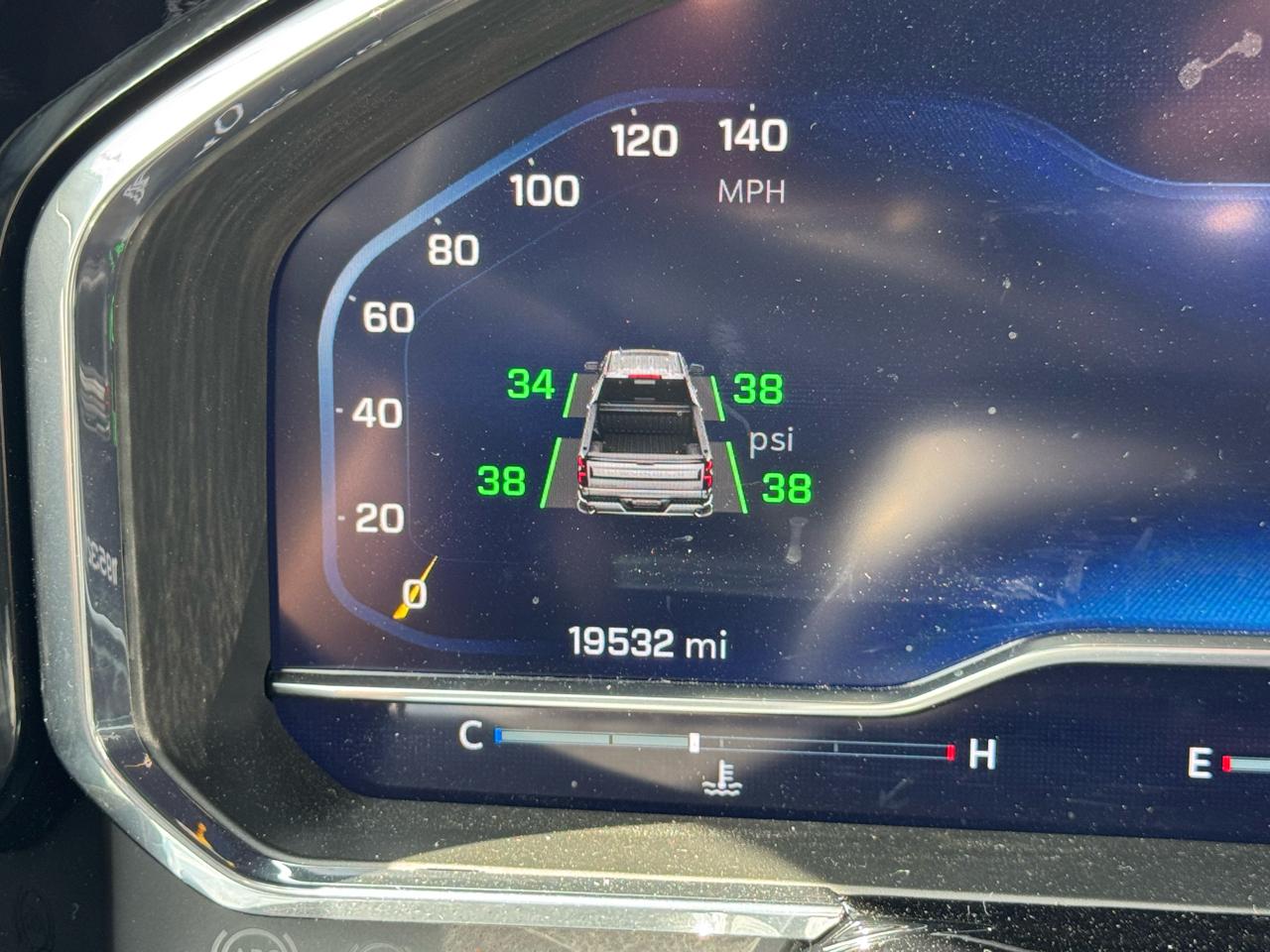 Chevrolet Silverado 1500 2WD Crew Cab 147" LT 2025