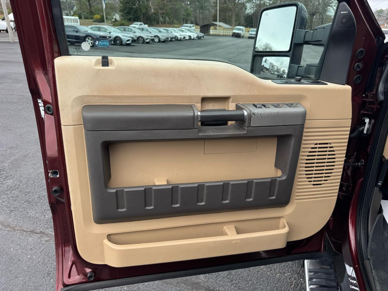 Ford Super Duty F-250 SRW 4WD Crew Cab 172" Platinum 2016