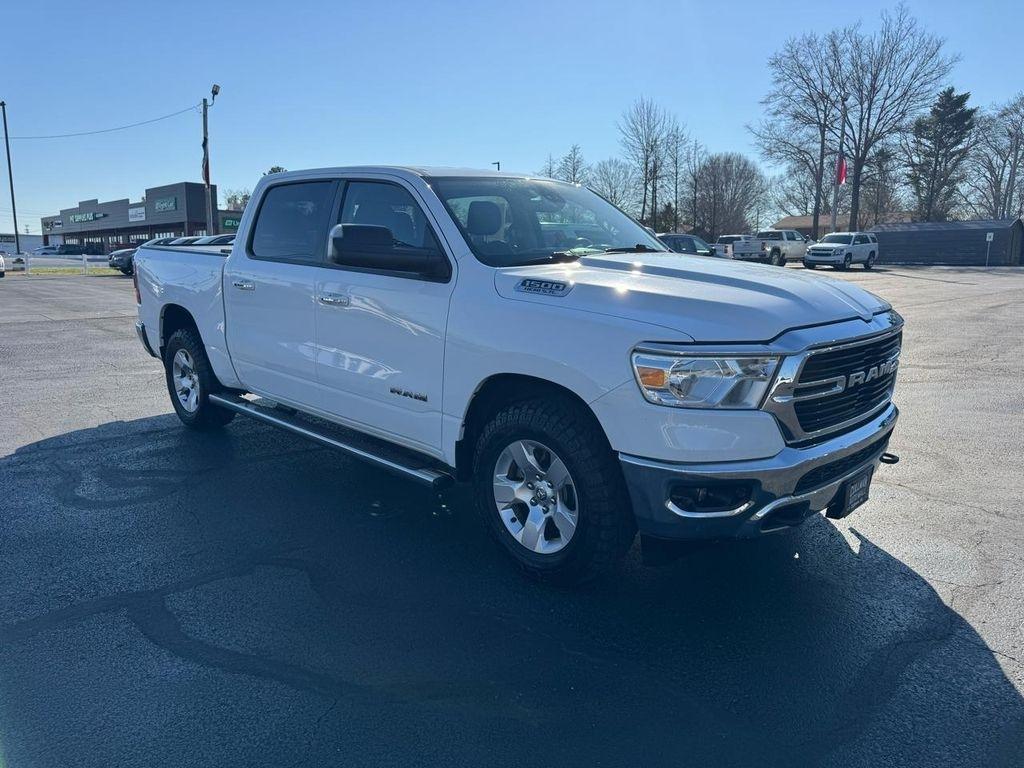 RAM 1500 Big Horn 4x4 Crew Cab 5'7" Box 2020