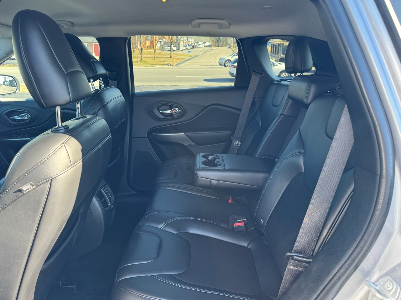 Jeep Cherokee Latitude Plus FWD 2019