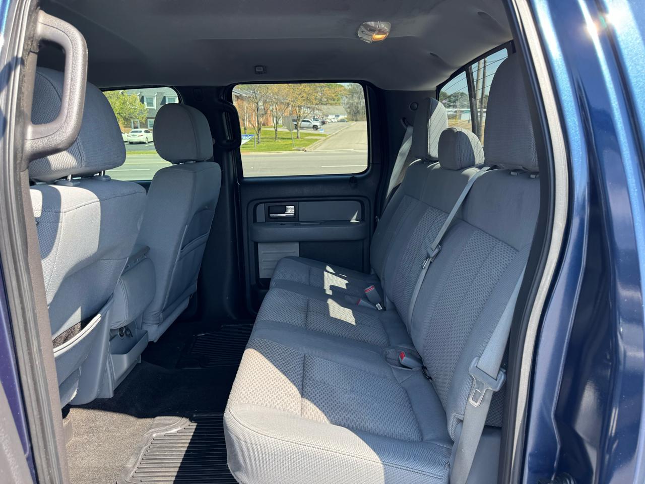 Ford F-150 2WD SuperCrew 145" Platinum 2013