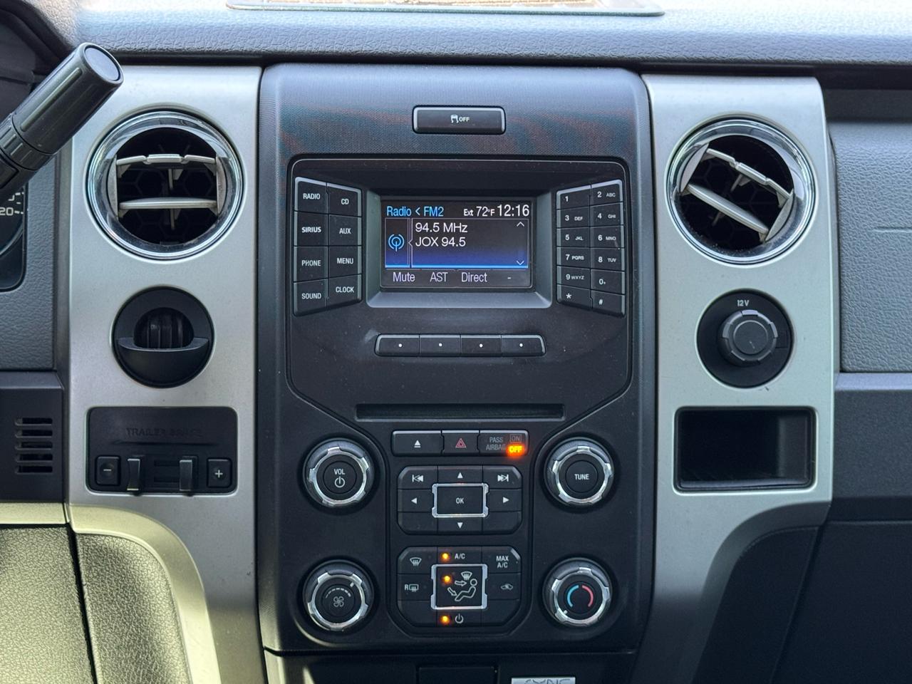 Ford F-150 2WD SuperCrew 145" Platinum 2013