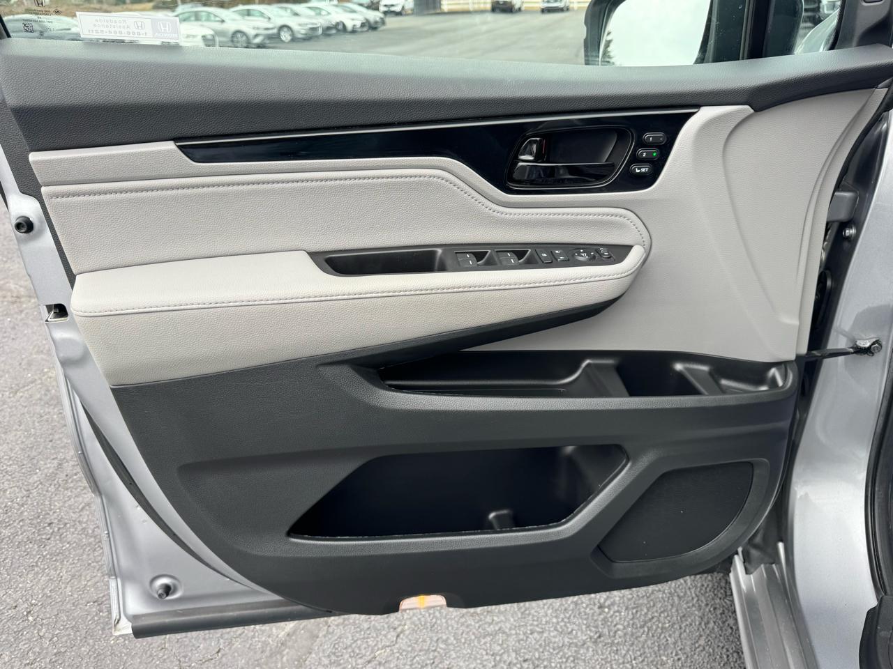 Honda Odyssey Touring Auto 2022