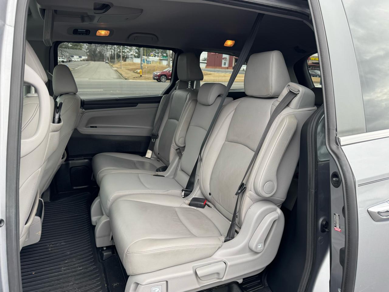 Honda Odyssey Touring Auto 2022