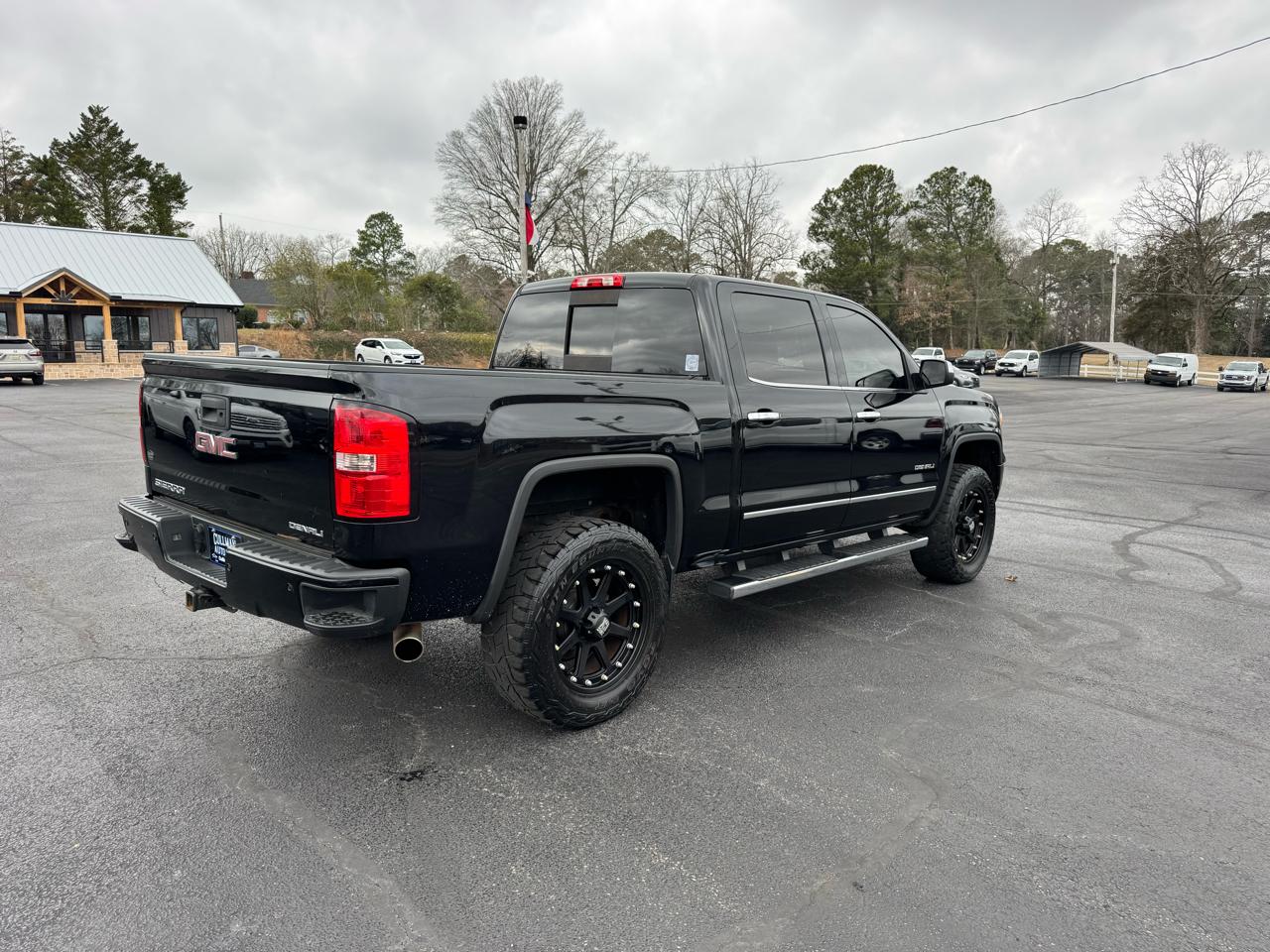 GMC Sierra 1500 4WD Crew Cab 143.5" Denali 2014