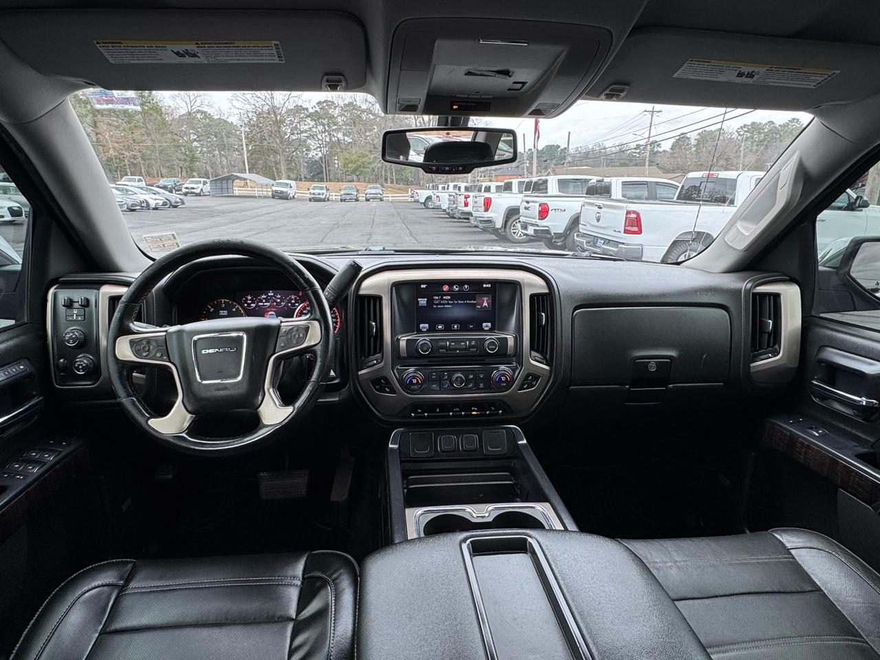 GMC Sierra 1500 4WD Crew Cab 143.5" Denali 2014