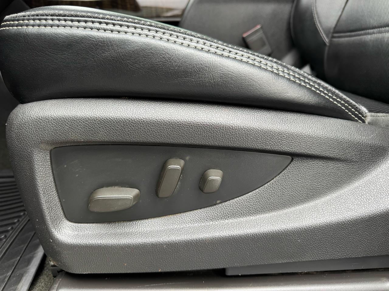 GMC Sierra 1500 4WD Crew Cab 143.5" Denali 2014