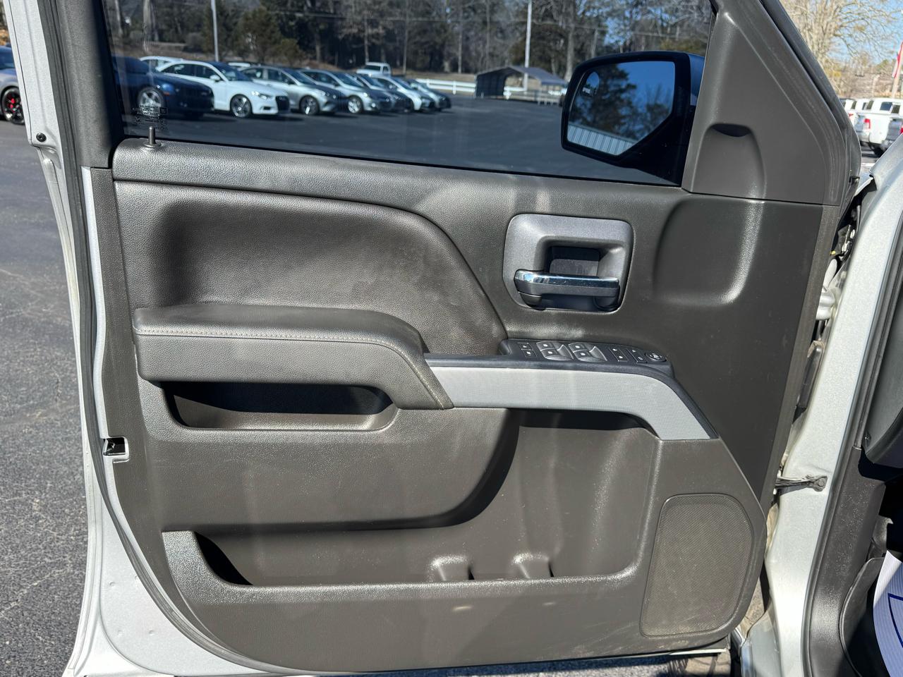 Chevrolet Silverado 1500 4WD Crew Cab 143.5" LT w/2LT 2018