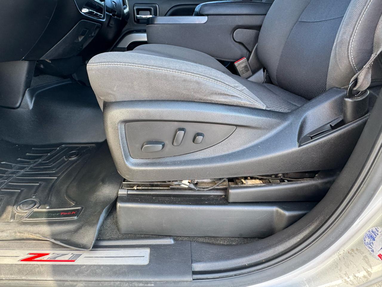 Chevrolet Silverado 1500 4WD Crew Cab 143.5" LT w/2LT 2018