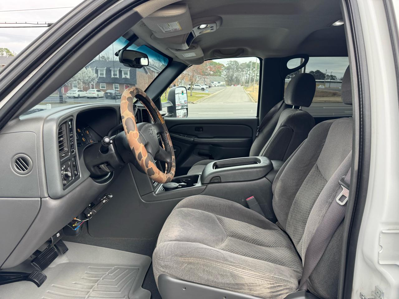 Chevrolet Silverado 2500HD Crew Cab 153" WB 4WD LT2 2006