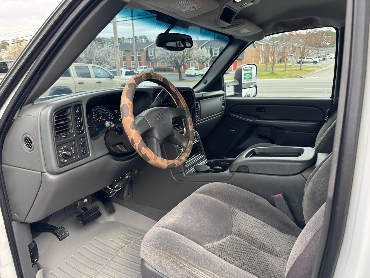 Chevrolet Silverado 2500HD Crew Cab 153" WB 4WD LT2 2006