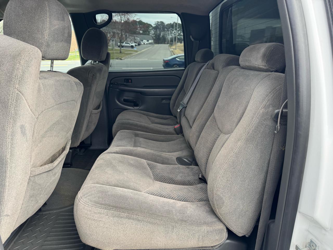 Chevrolet Silverado 2500HD Crew Cab 153" WB 4WD LT2 2006