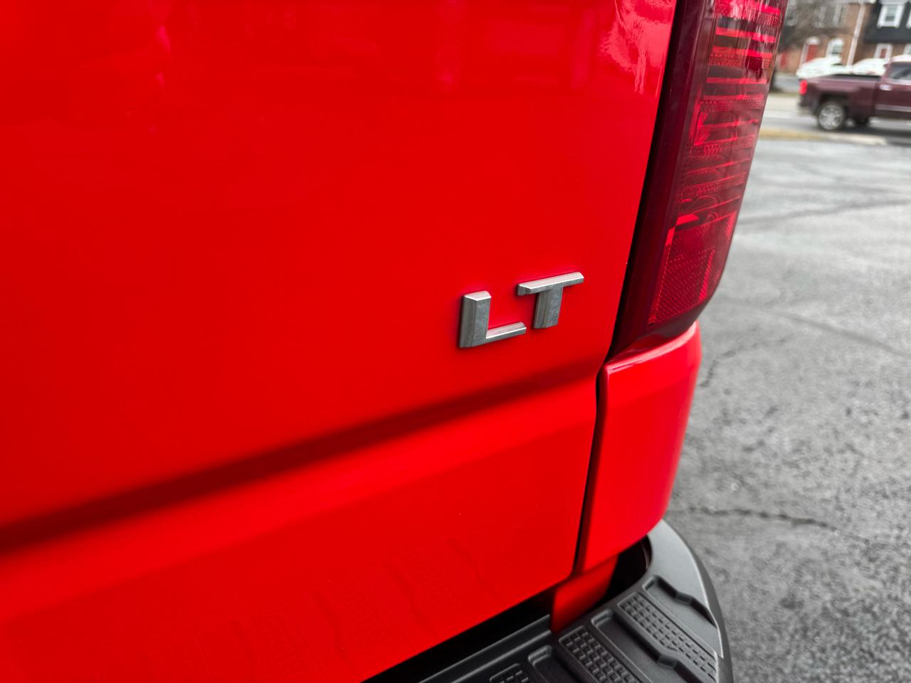 Chevrolet Silverado 1500 4WD Crew Cab 147" LT w/1LT 2025