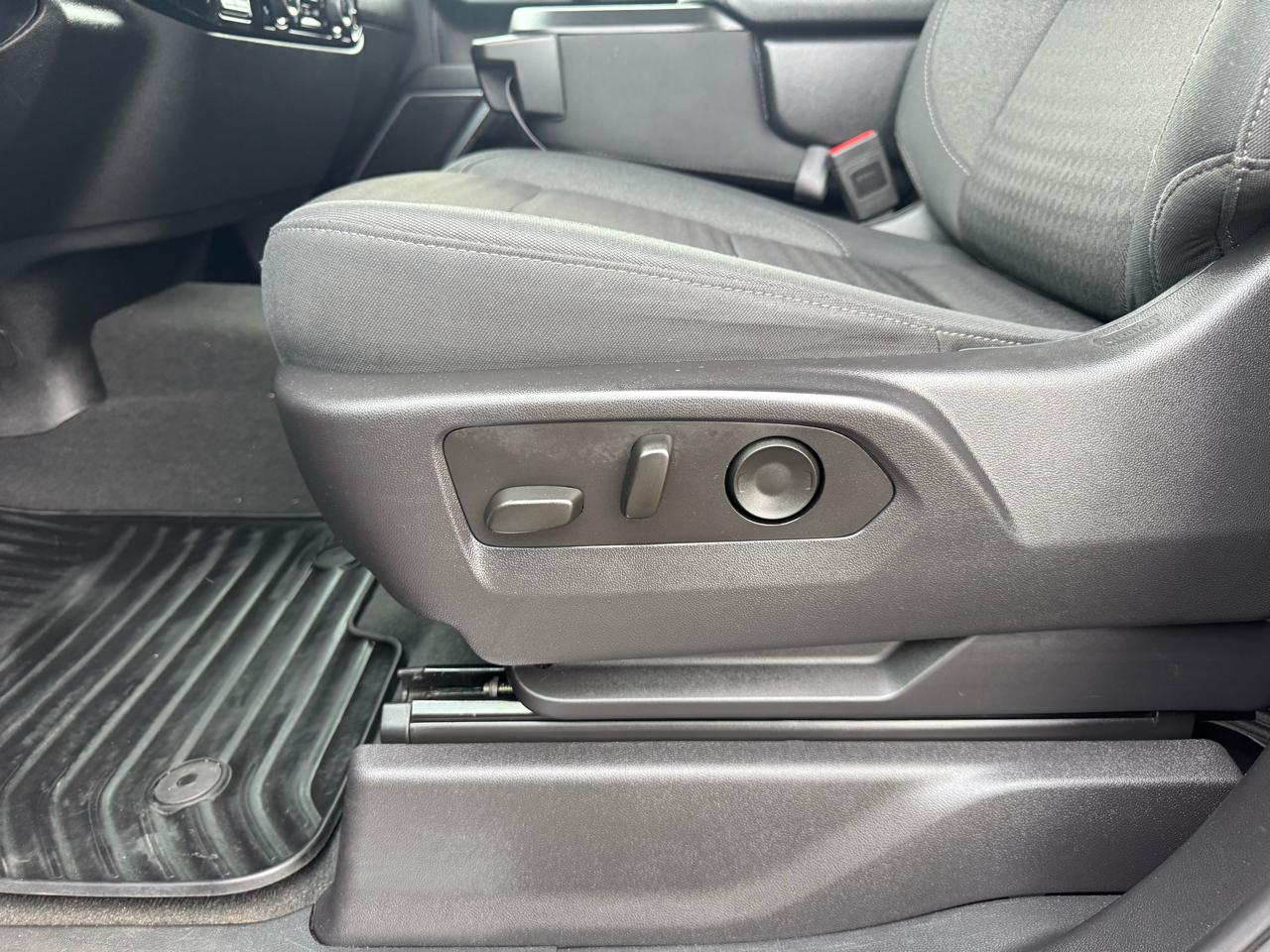 Chevrolet Silverado 1500 4WD Crew Cab 147" LT w/1LT 2025