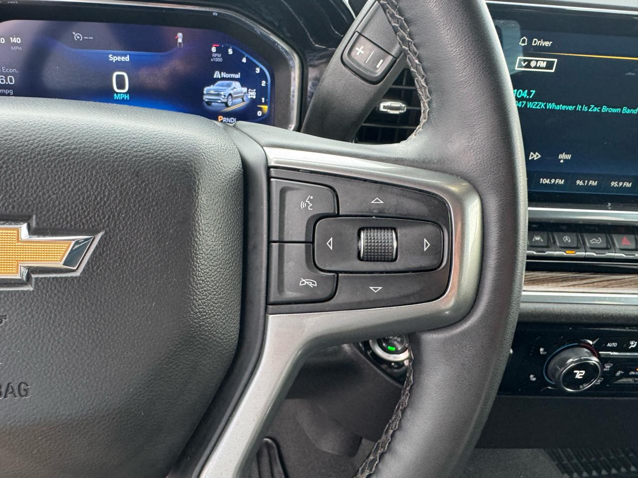 Chevrolet Silverado 1500 4WD Crew Cab 147" LT w/1LT 2025