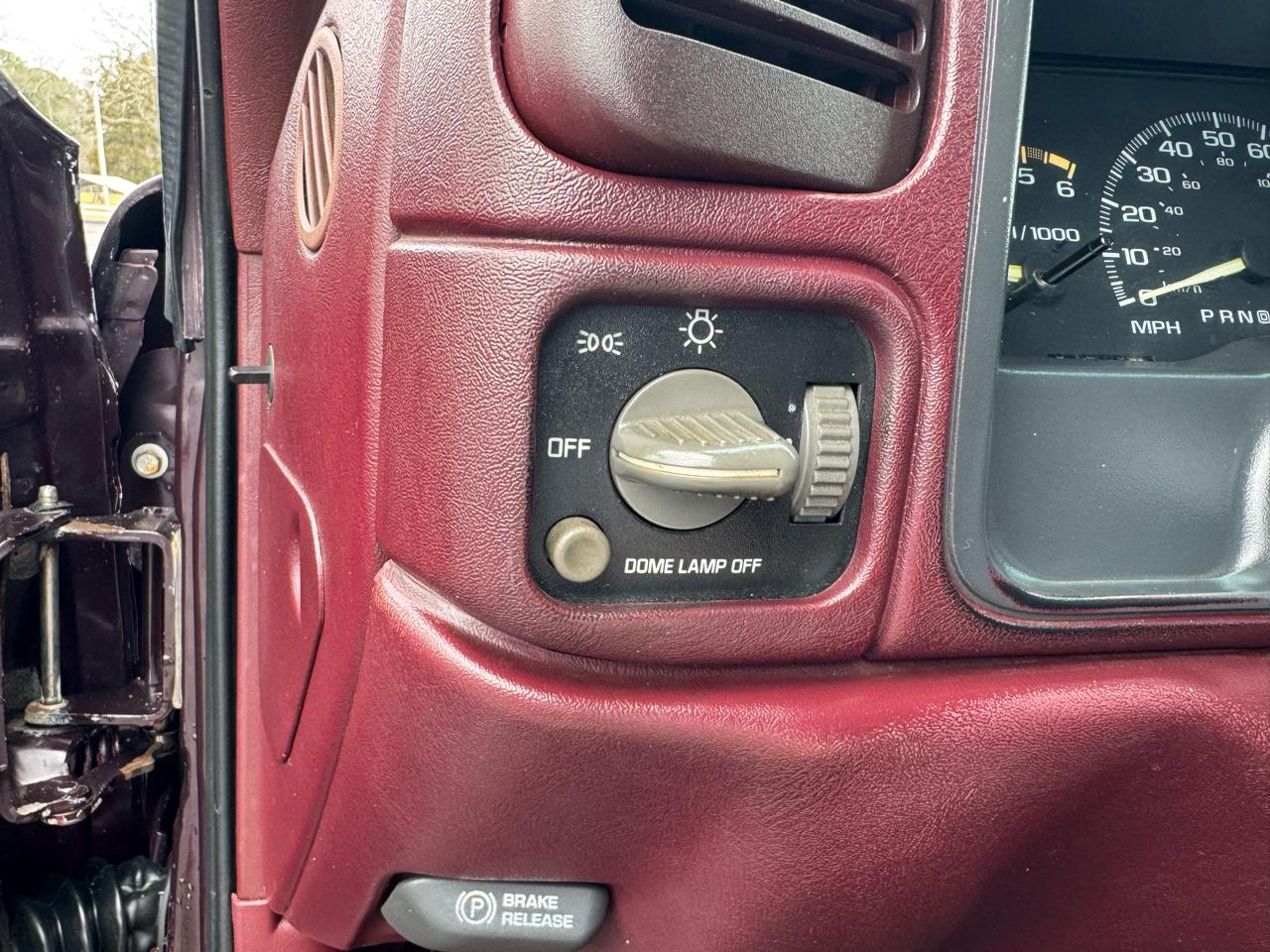 Chevrolet Tahoe 1500 2dr 4WD 1996