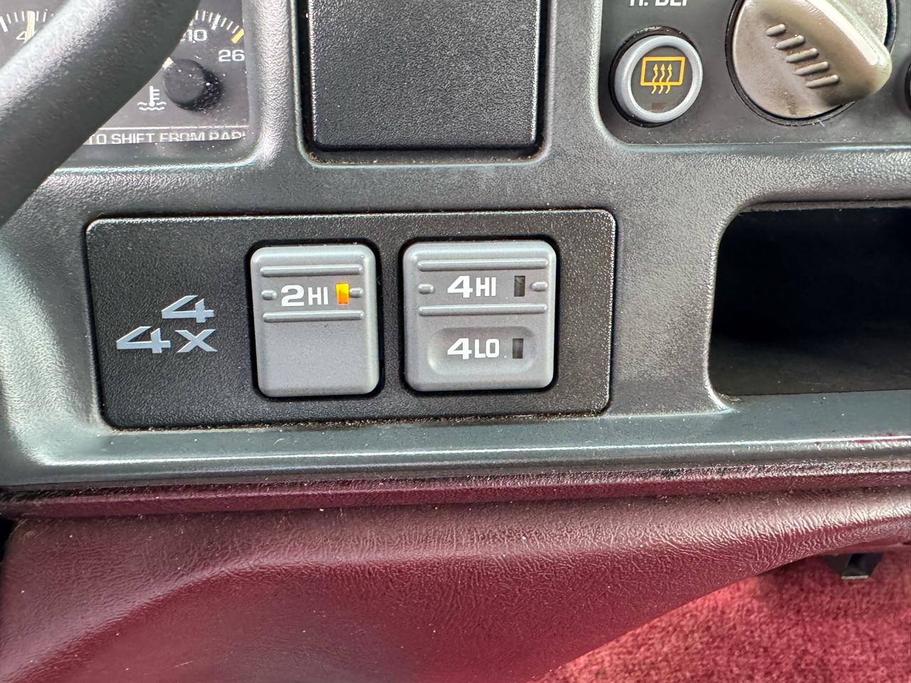 Chevrolet Tahoe 1500 2dr 4WD 1996