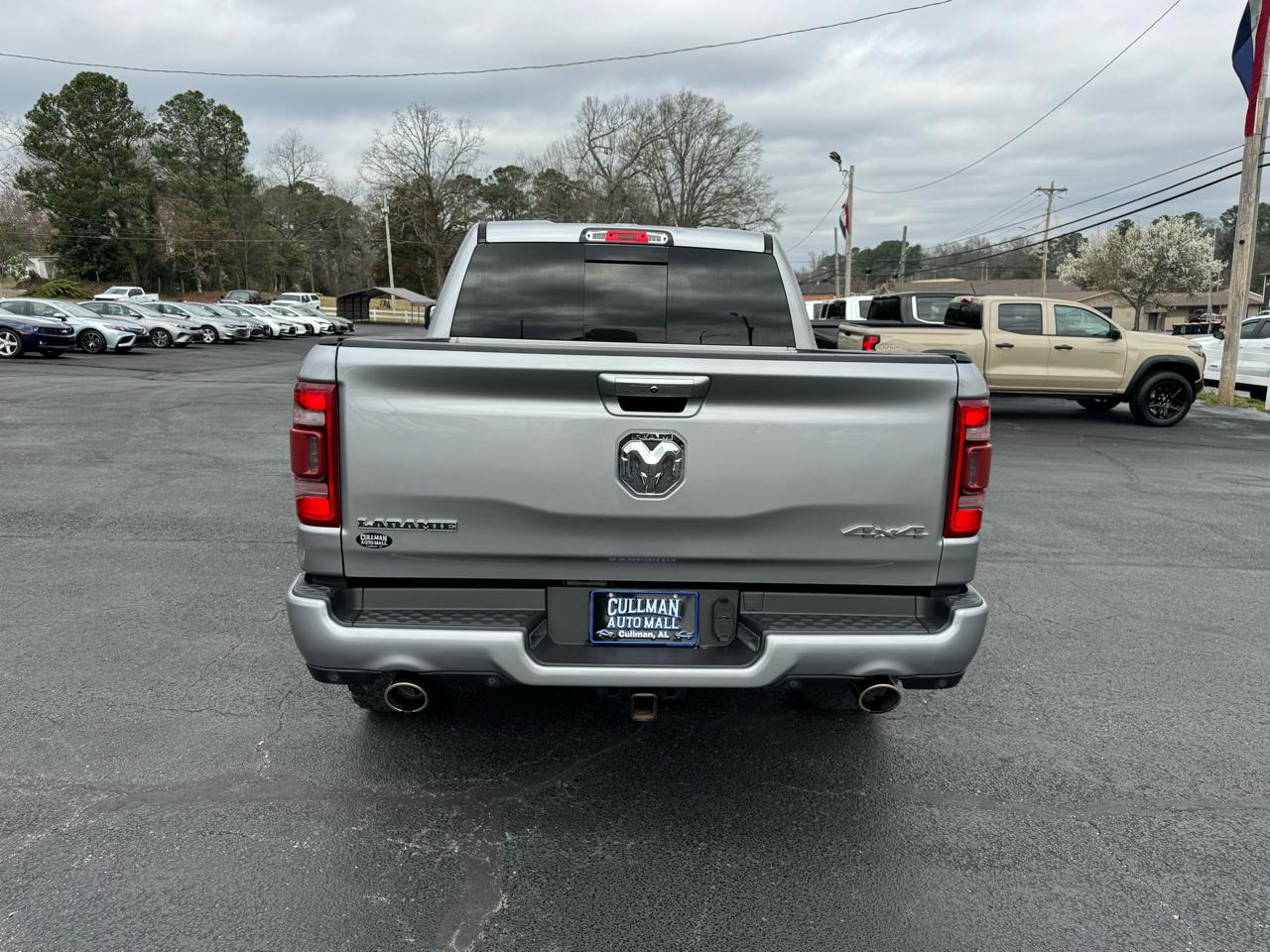 RAM 1500 Laramie 4x4 Crew Cab 5'7" Box 2021