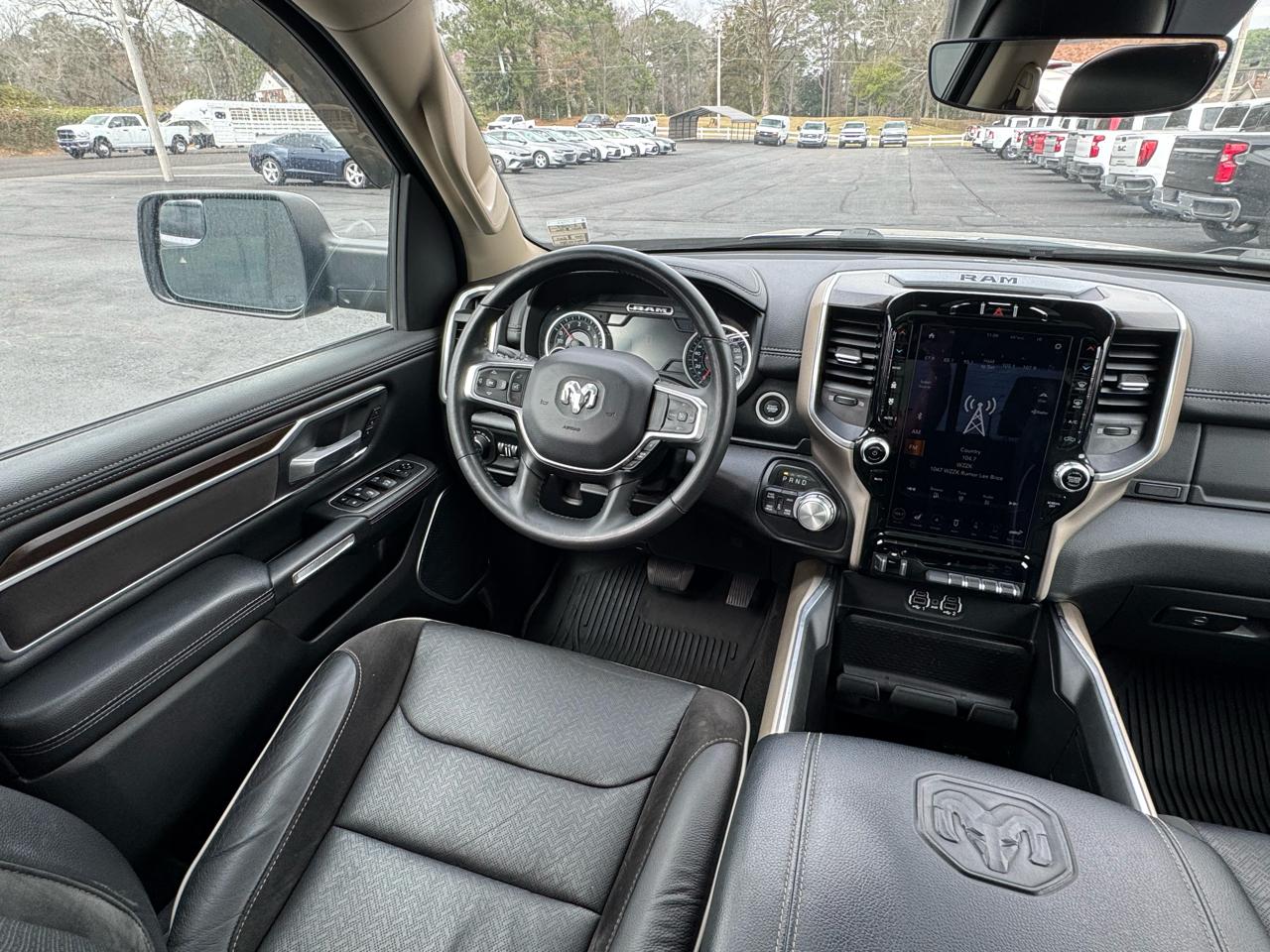 RAM 1500 Laramie 4x4 Crew Cab 5'7" Box 2021