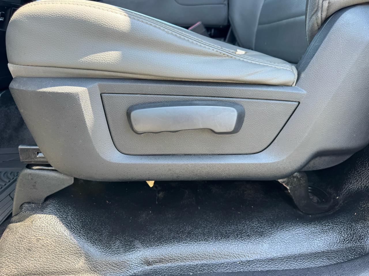 RAM 1500 2WD Reg Cab 140.5" Tradesman 2014