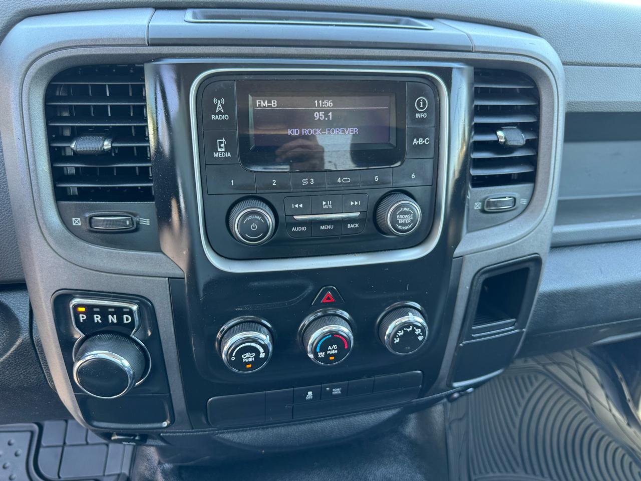 RAM 1500 2WD Reg Cab 140.5" Tradesman 2014