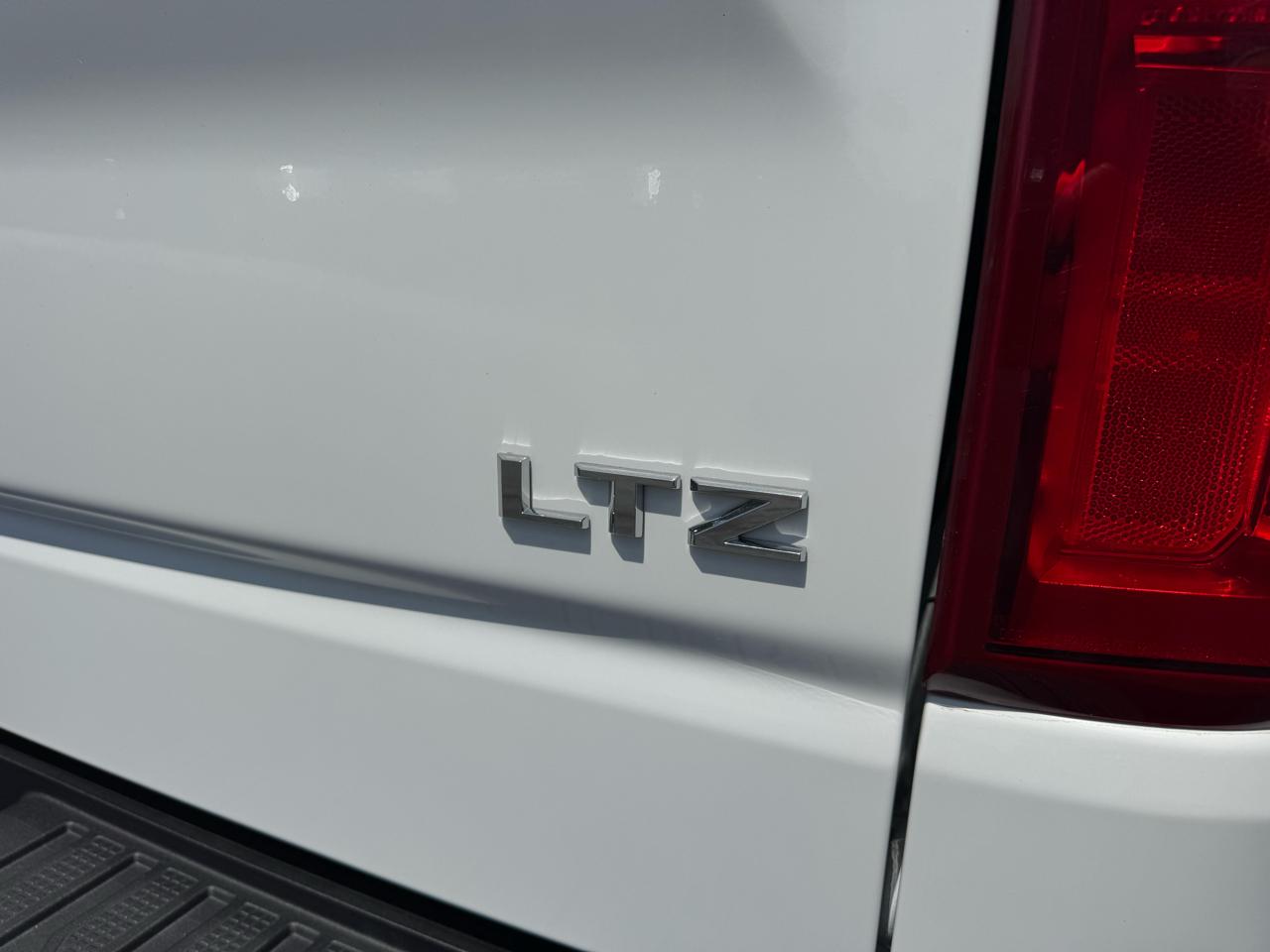 Chevrolet Silverado 1500 4WD Crew Cab 147" LTZ 2022