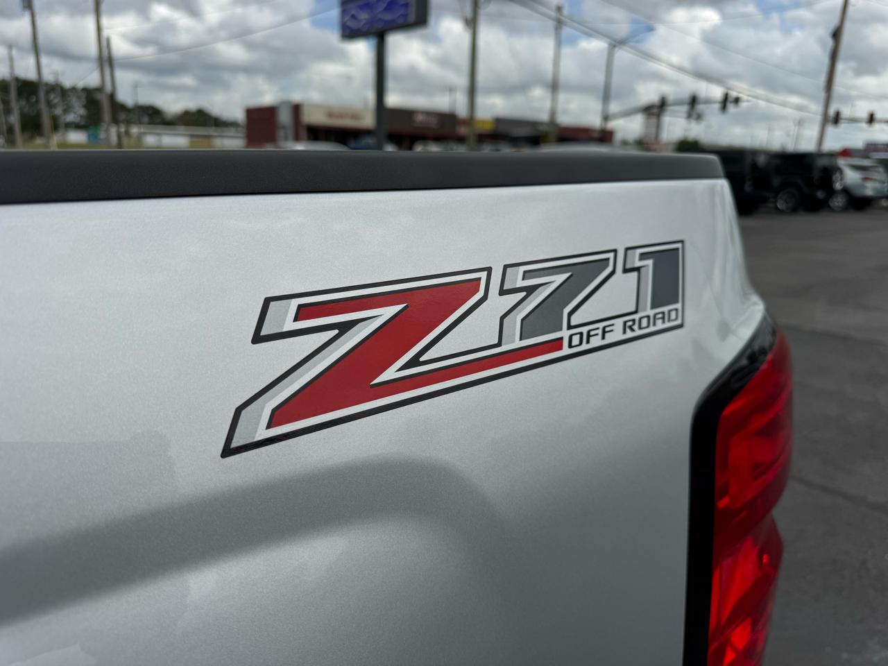 Chevrolet Silverado 1500 4WD Crew Cab 143.5" LTZ w/2LZ 2015