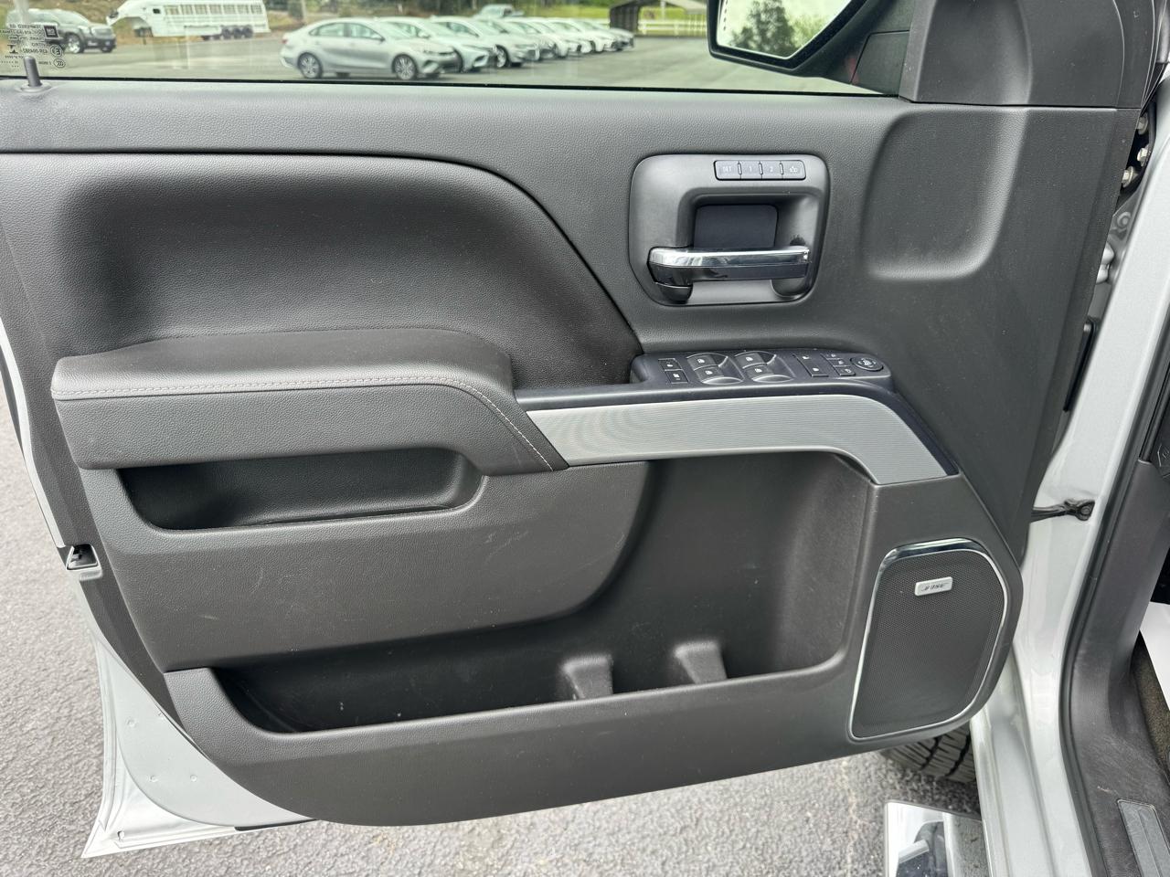 Chevrolet Silverado 1500 4WD Crew Cab 143.5" LTZ w/2LZ 2015