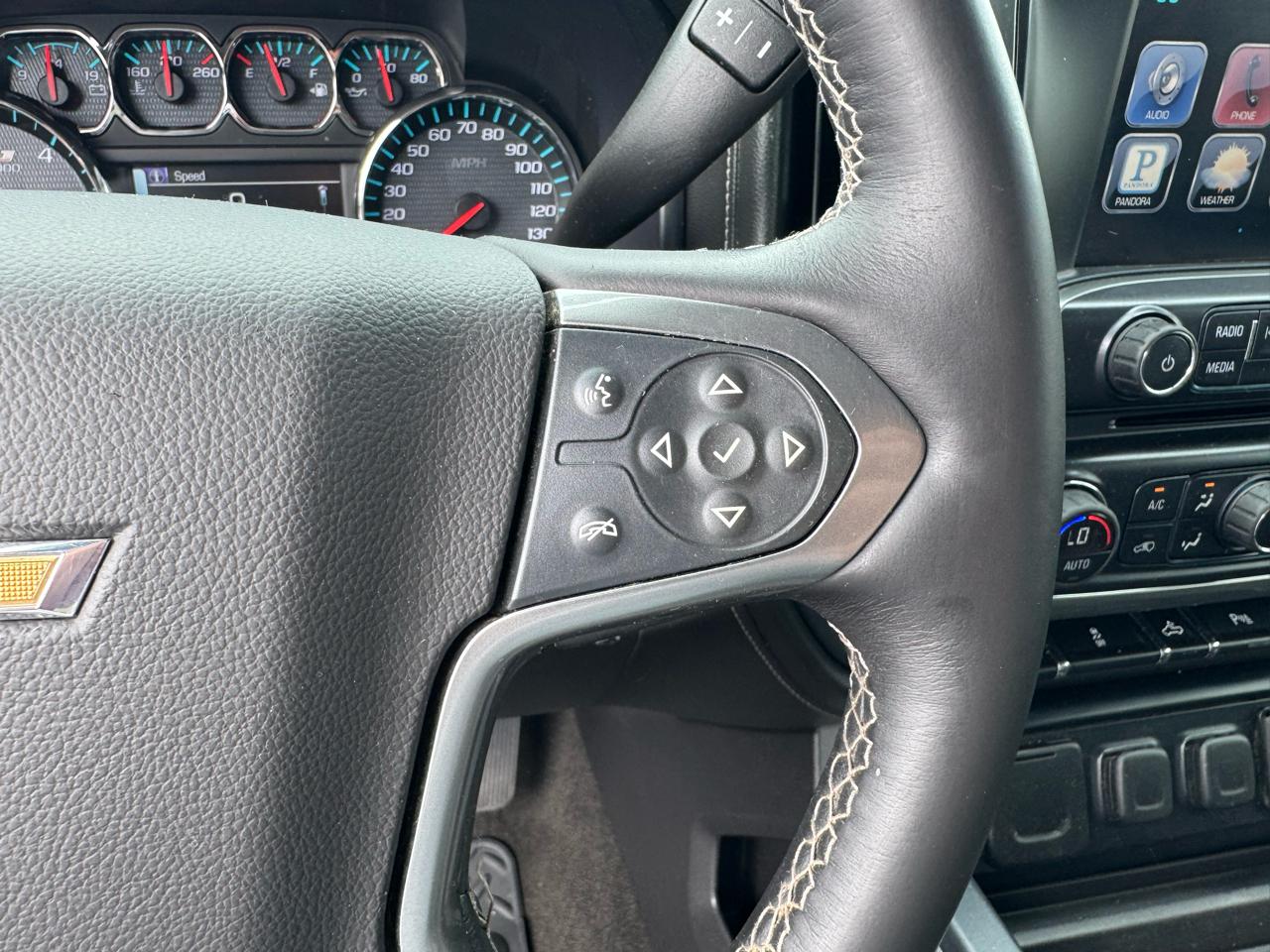 Chevrolet Silverado 1500 4WD Crew Cab 143.5" LTZ w/2LZ 2015