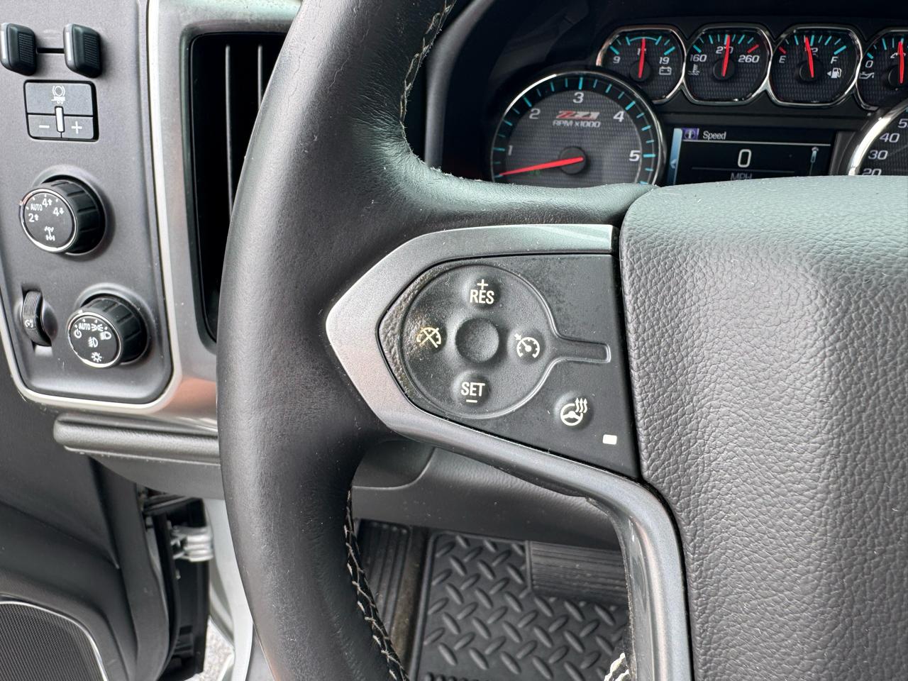 Chevrolet Silverado 1500 4WD Crew Cab 143.5" LTZ w/2LZ 2015