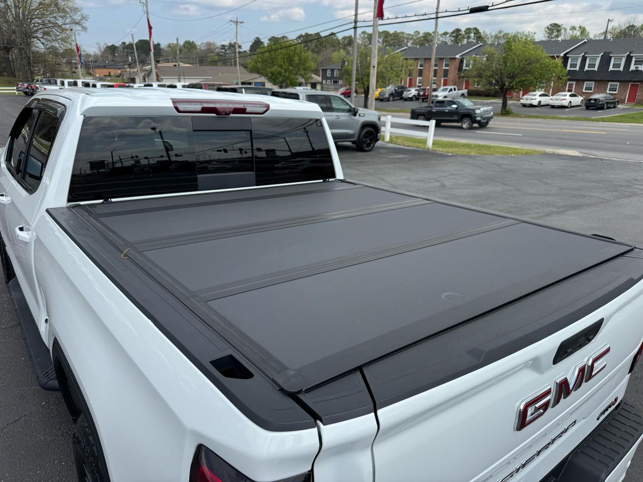 GMC Sierra 1500 4WD Crew Cab 147" AT4 2021