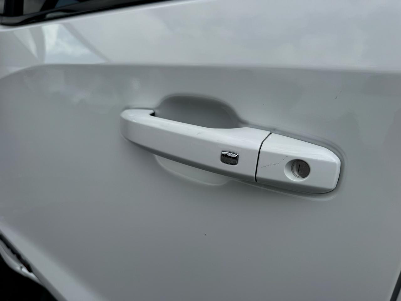 GMC Sierra 1500 4WD Crew Cab 147" AT4 2021