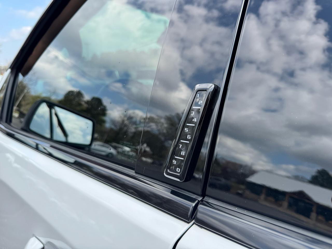 GMC Sierra 1500 4WD Crew Cab 147" AT4 2021