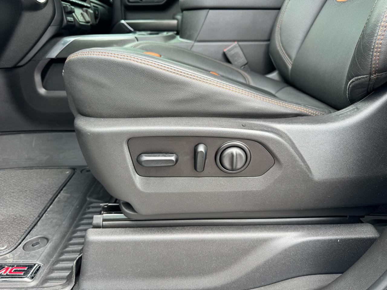 GMC Sierra 1500 4WD Crew Cab 147" AT4 2021