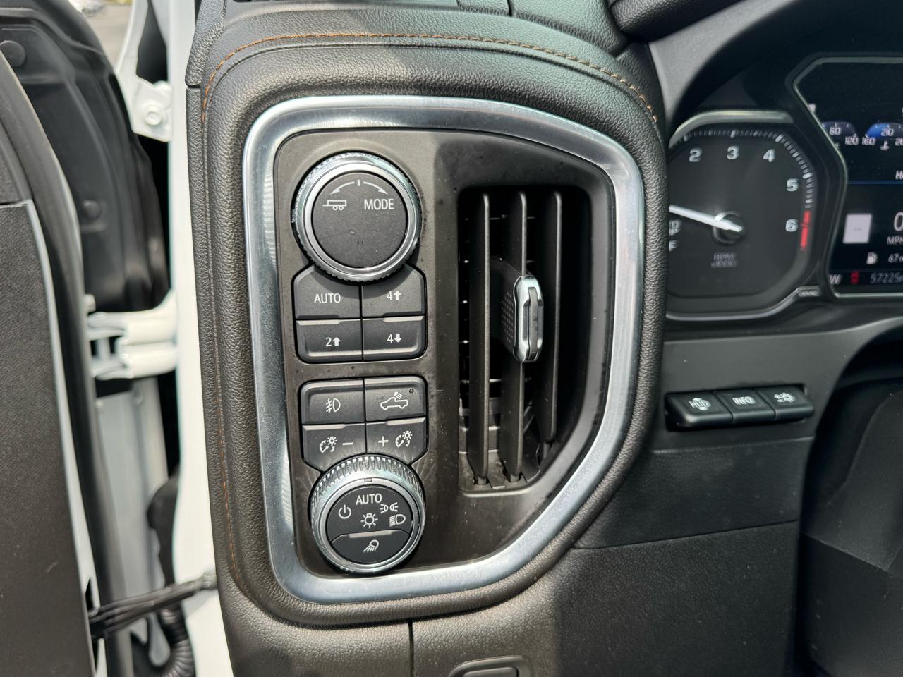 GMC Sierra 1500 4WD Crew Cab 147" AT4 2021