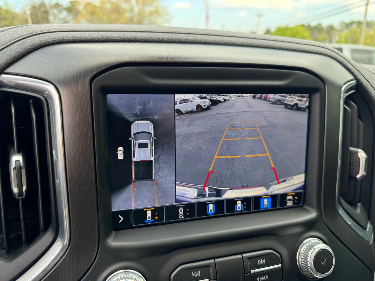 GMC Sierra 1500 4WD Crew Cab 147" AT4 2021