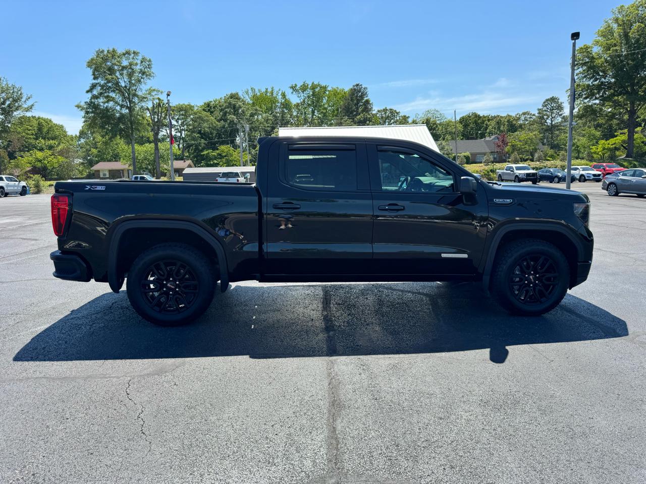 GMC Sierra 1500 4WD Crew Cab 147" Elevation w/3SB 2022